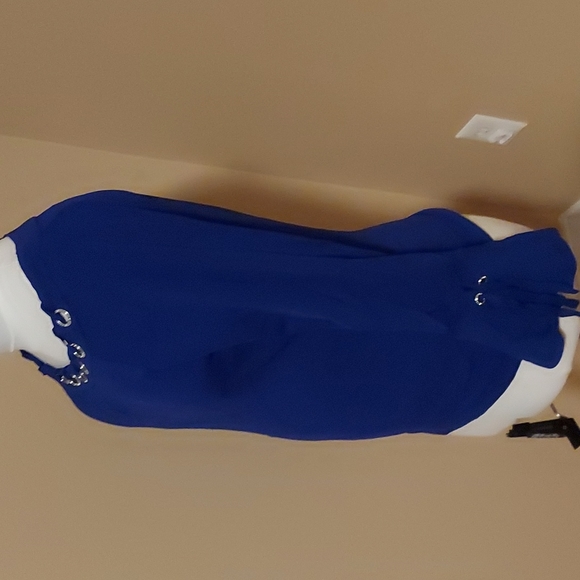 Sweater - Picture 5 of 6